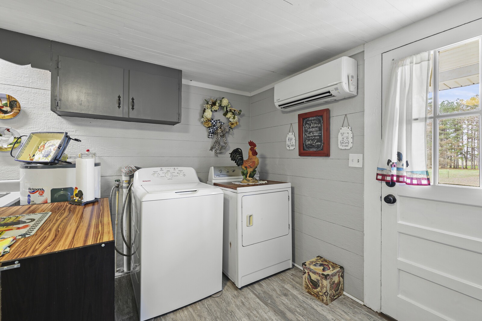 4405 Highway 43, N