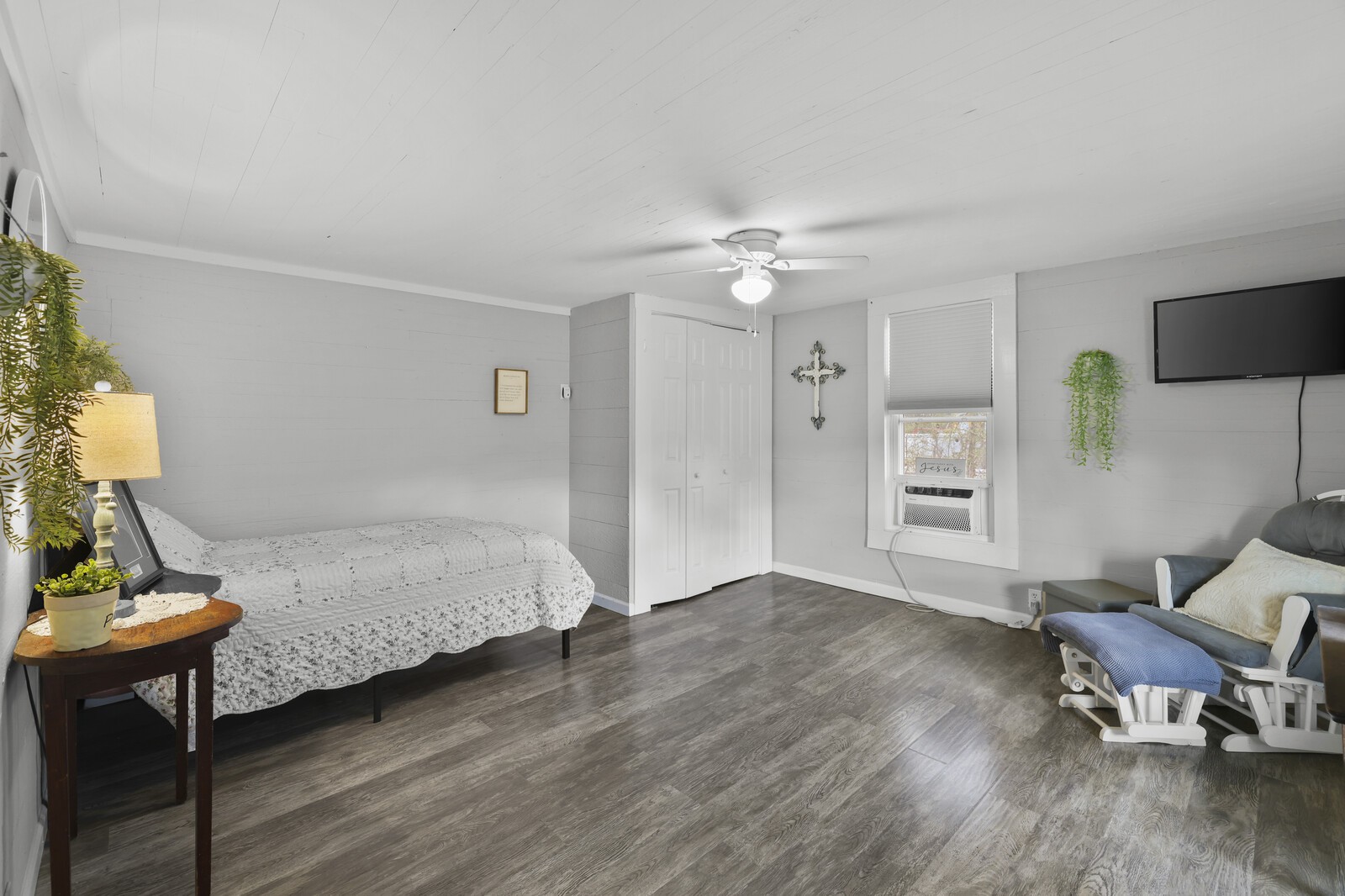 4405 Highway 43, N
