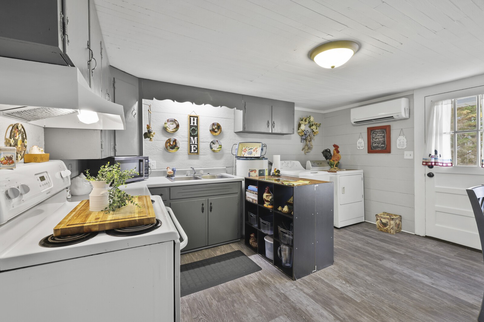 4405 Highway 43, N
