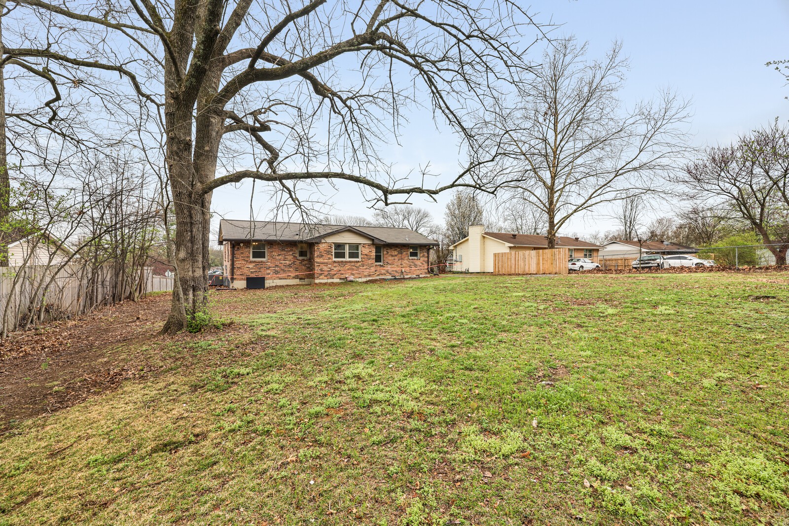 123 Laurel Ln