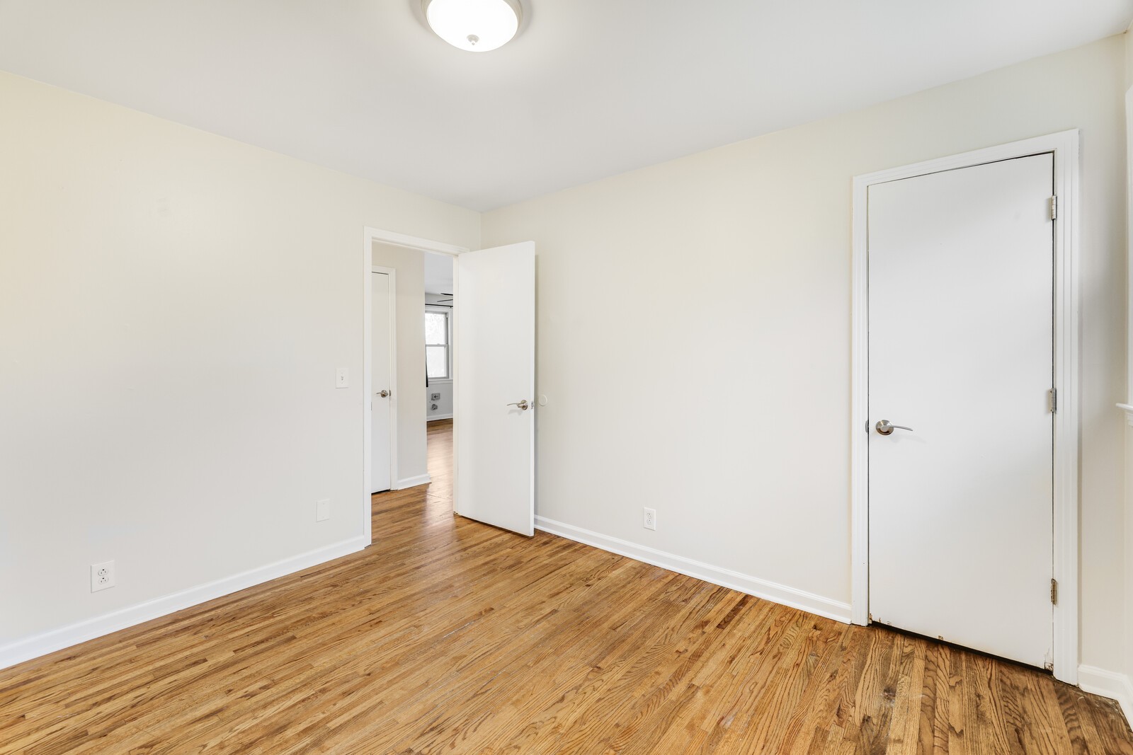 123 Laurel Ln