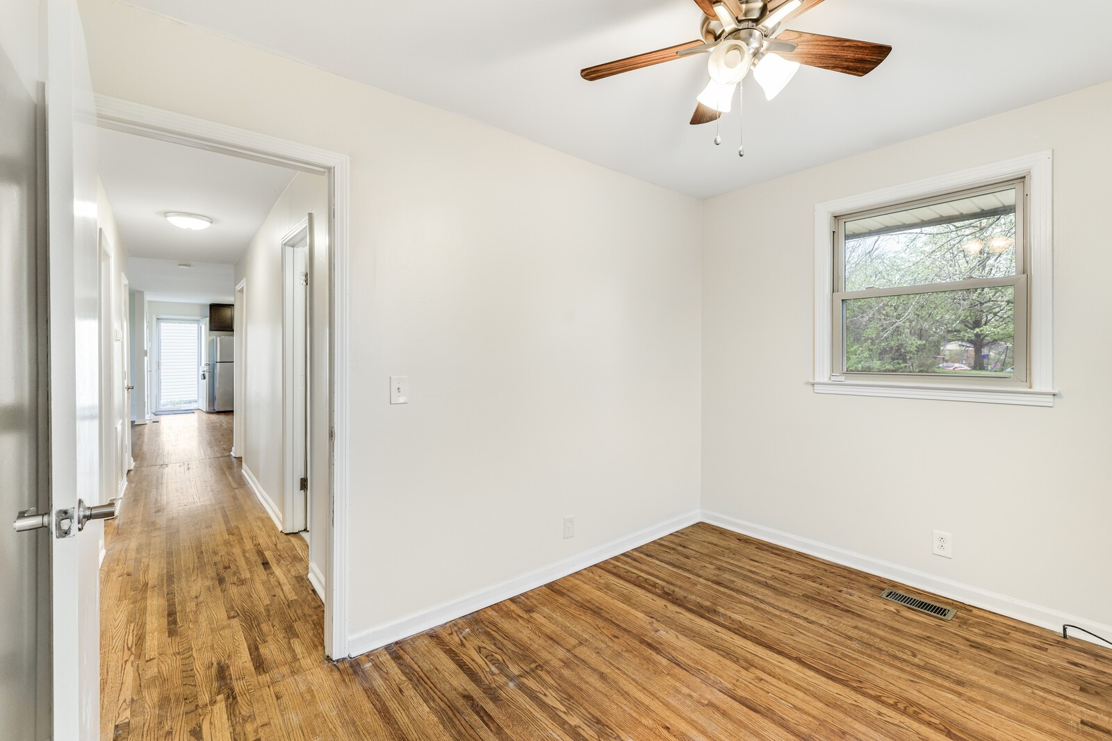 123 Laurel Ln
