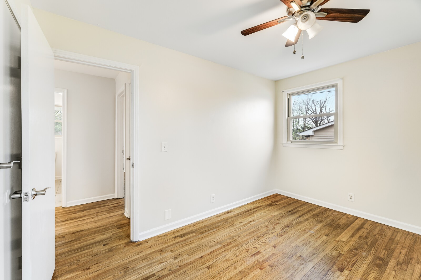 123 Laurel Ln