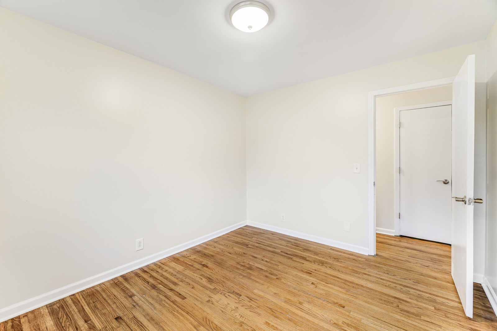 123 Laurel Ln