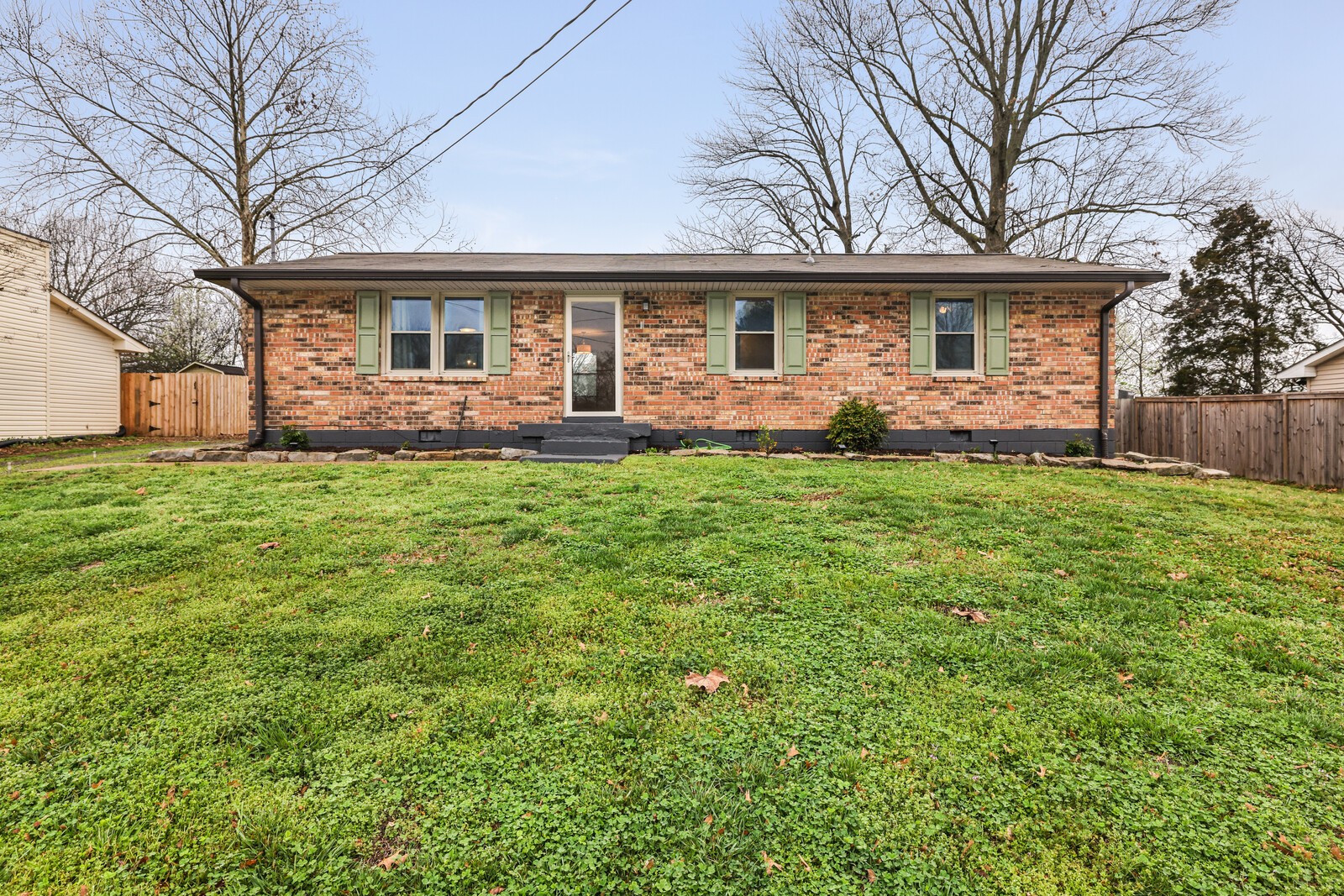 123 Laurel Ln
