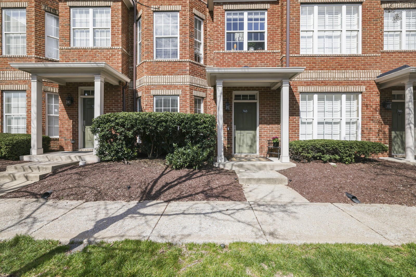 748 Wedgewood Park