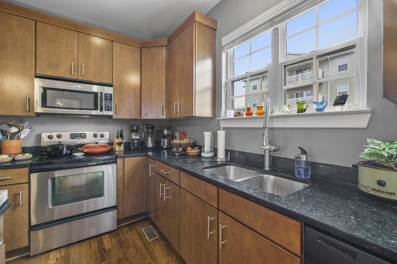 748 Wedgewood Park