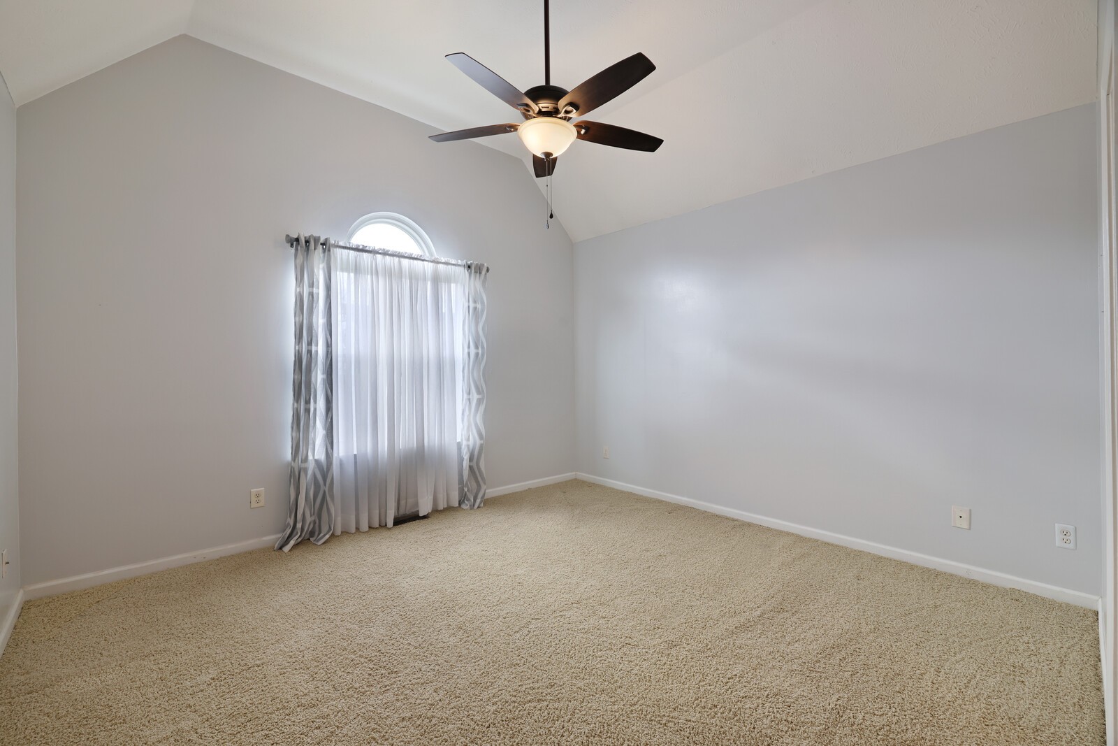 1433 Laurel Oak Dr