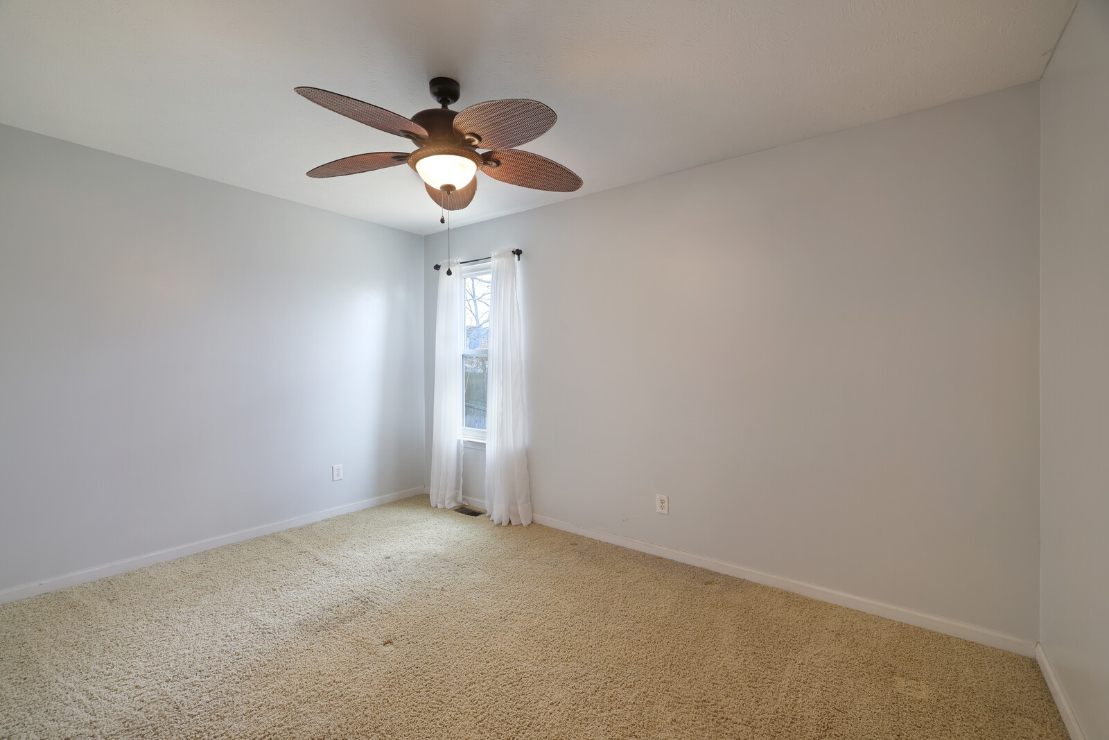 1433 Laurel Oak Dr