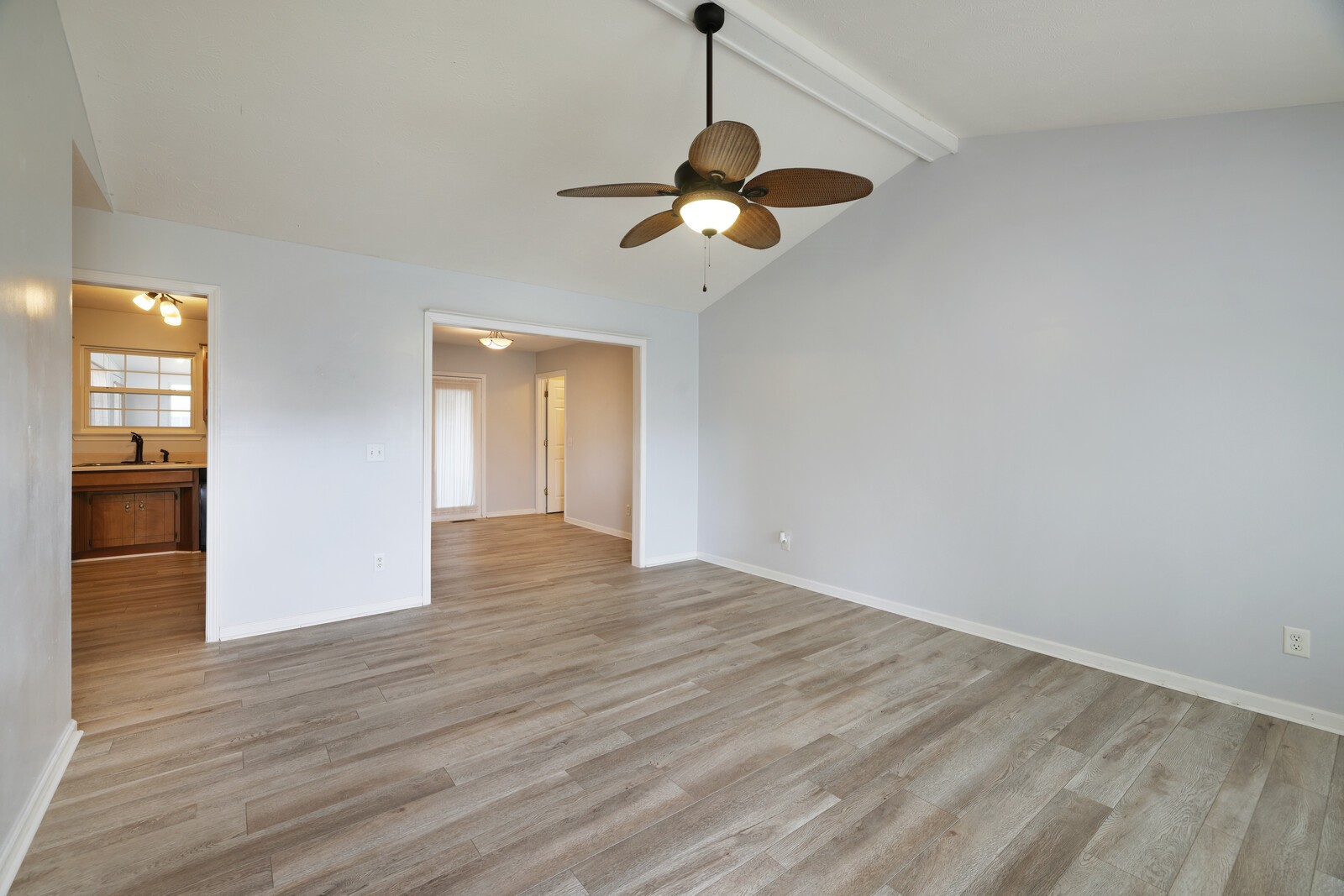 1433 Laurel Oak Dr