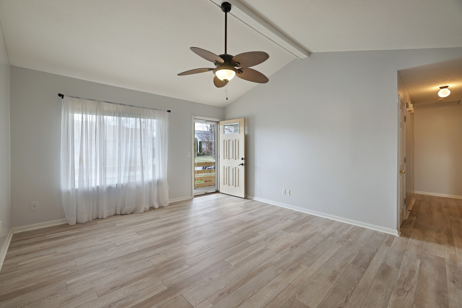 1433 Laurel Oak Dr