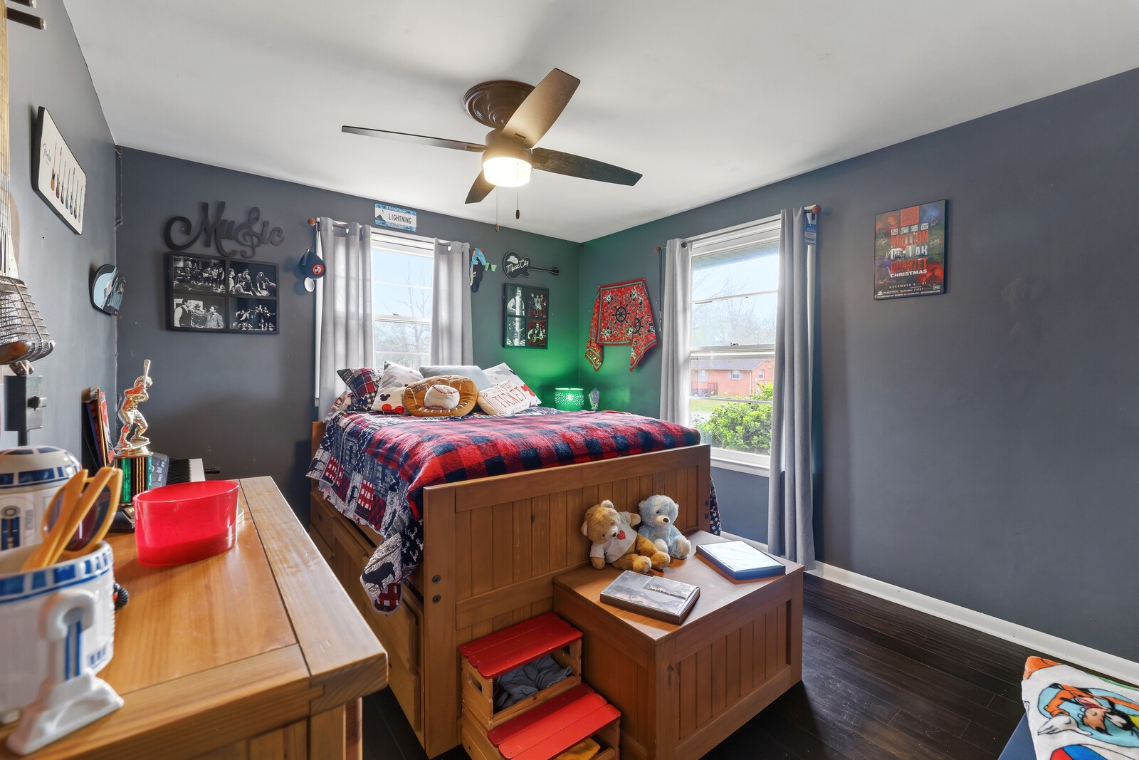 6358 Lee Ave
