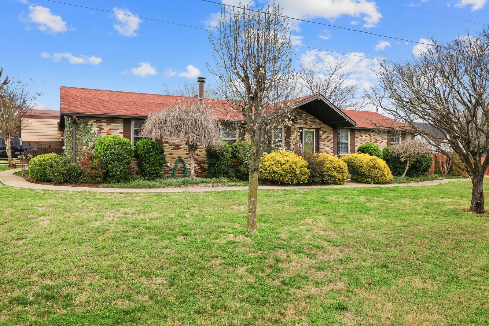 6358 Lee Ave