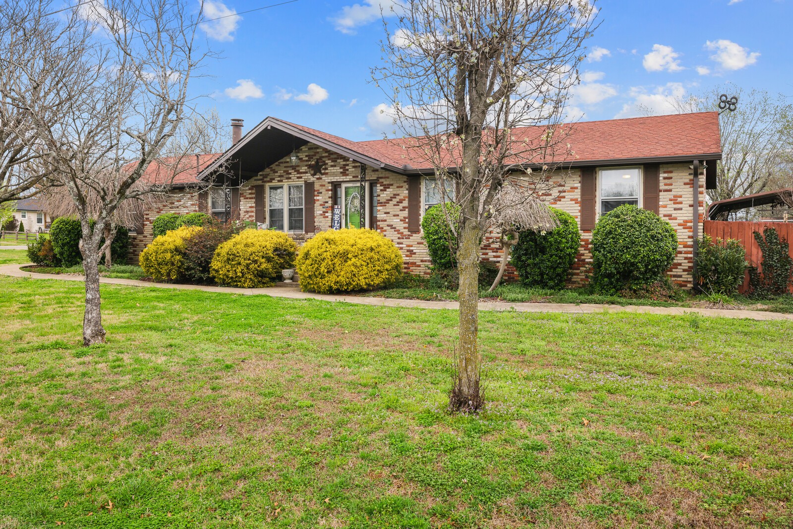 6358 Lee Ave