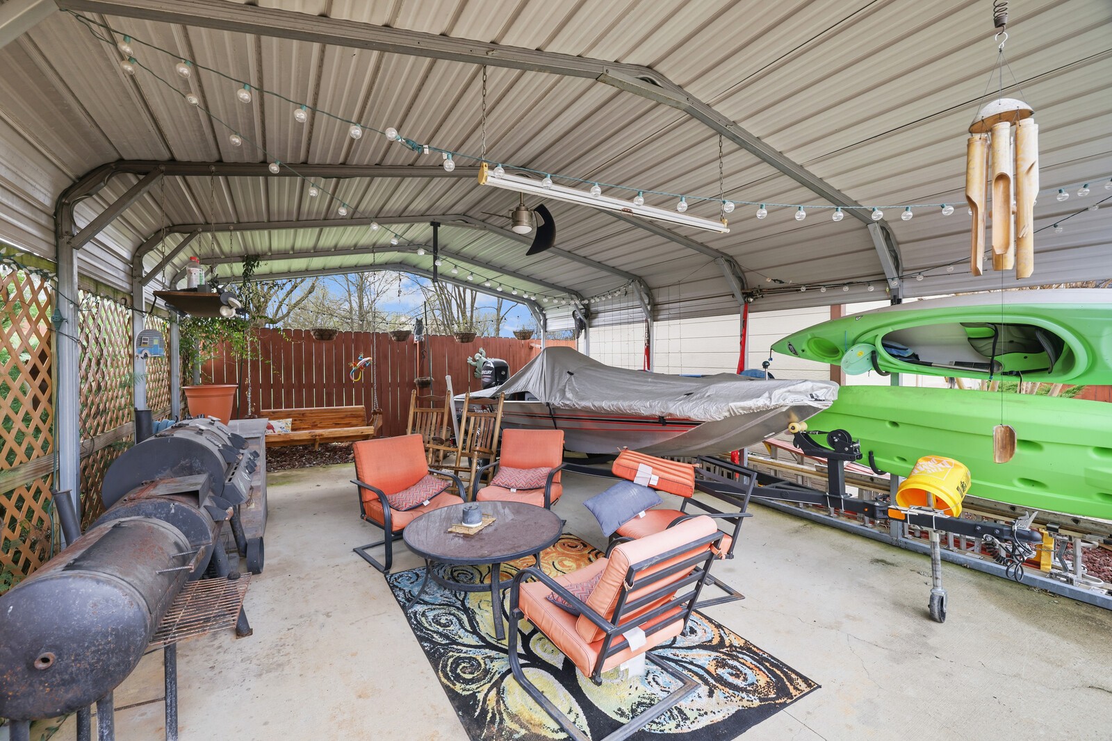 6358 Lee Ave