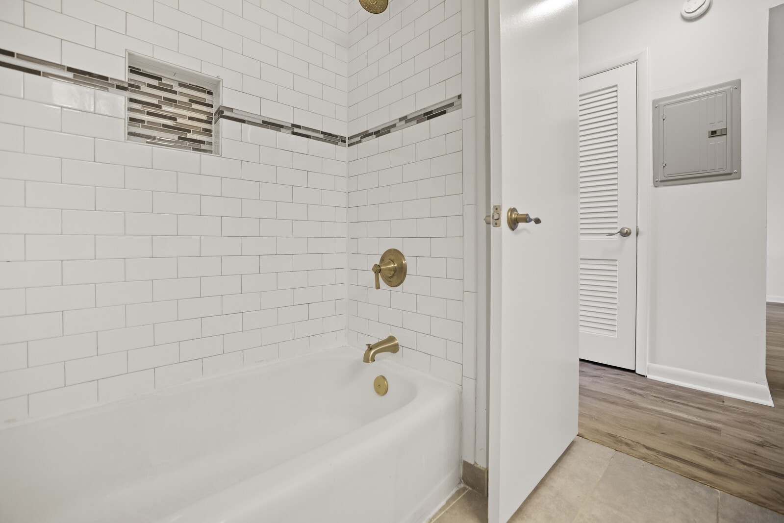 1900 Richard Jones Rd Unit: K1