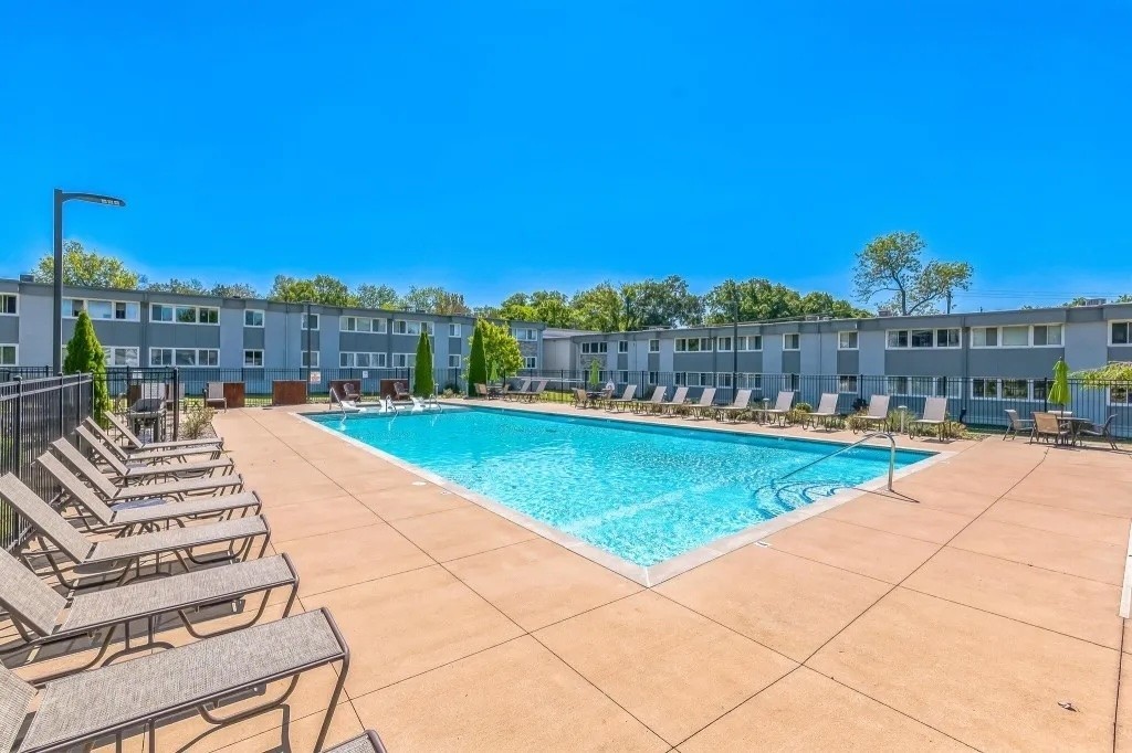 1900 Richard Jones Rd Unit: K1