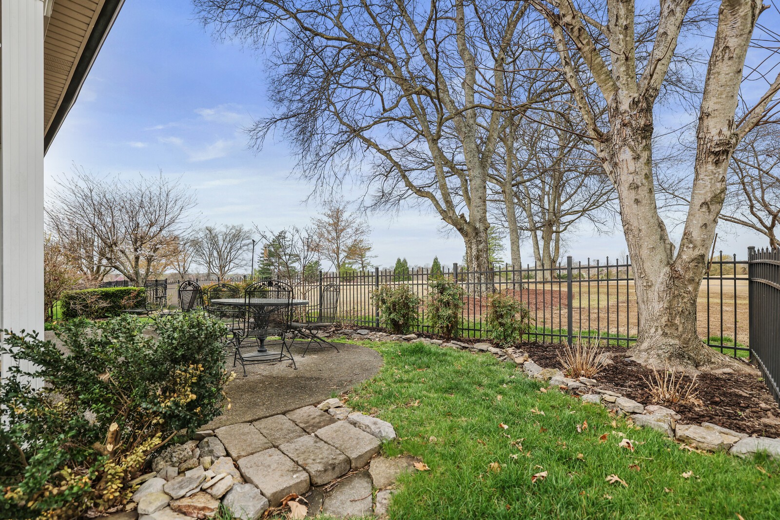 1148 Fairvue Village Ln