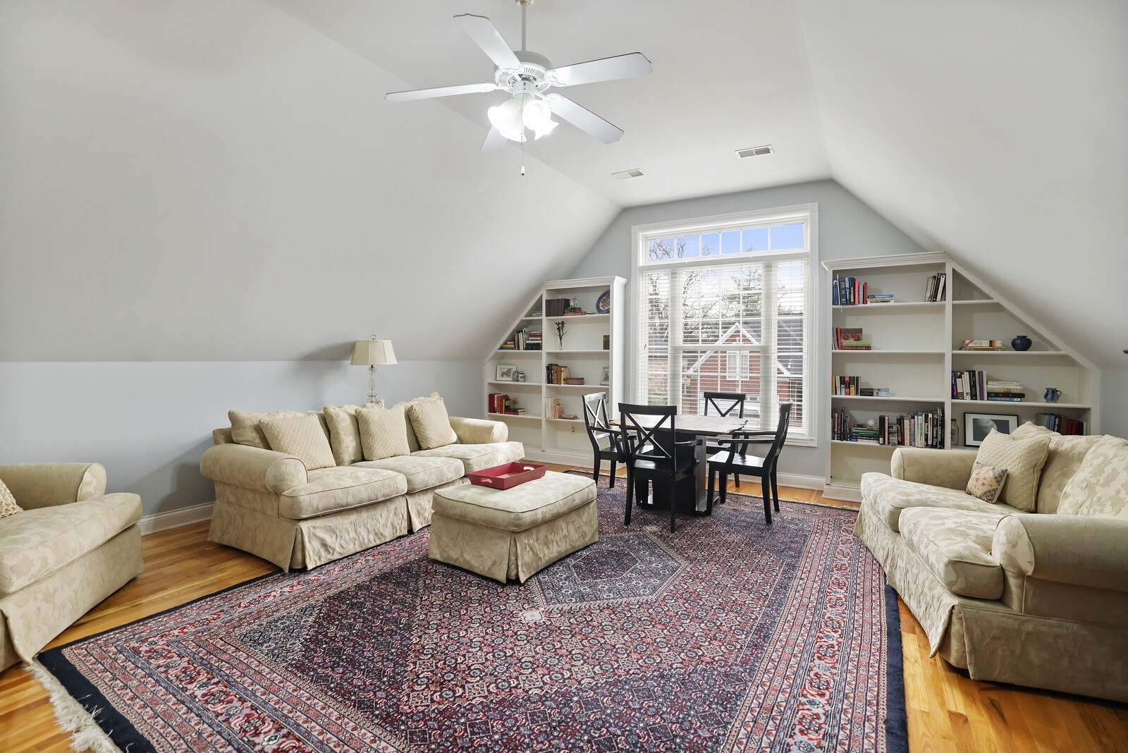 1148 Fairvue Village Ln
