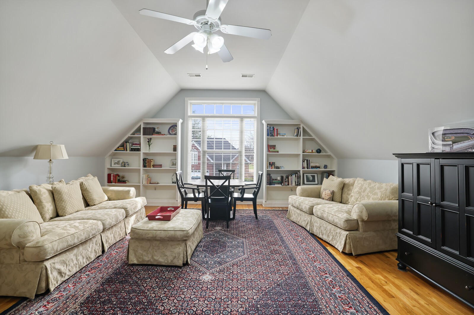 1148 Fairvue Village Ln
