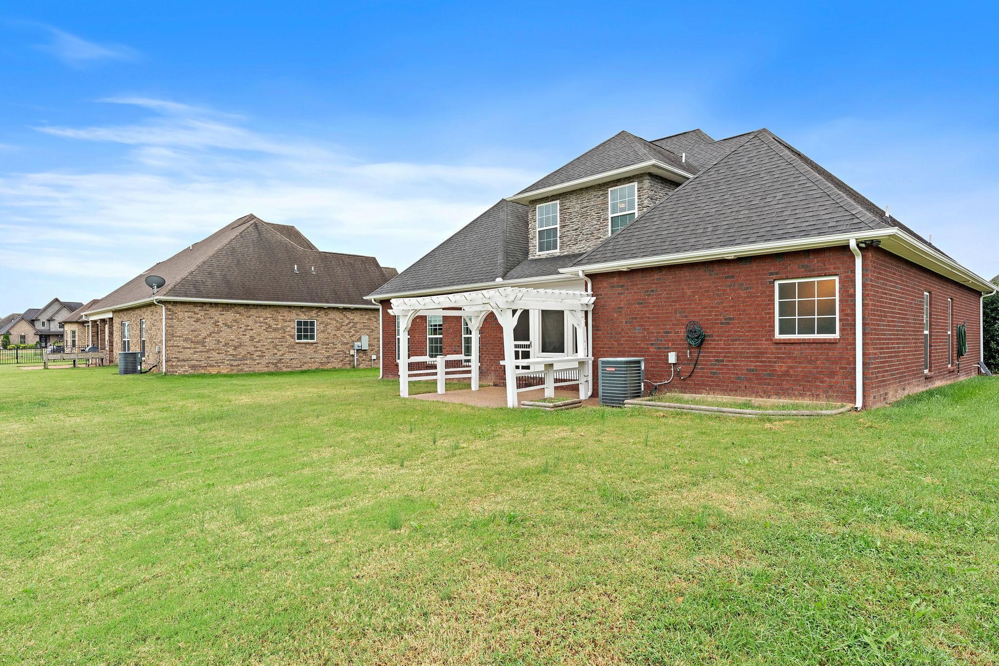 7670 Knobdate Rd