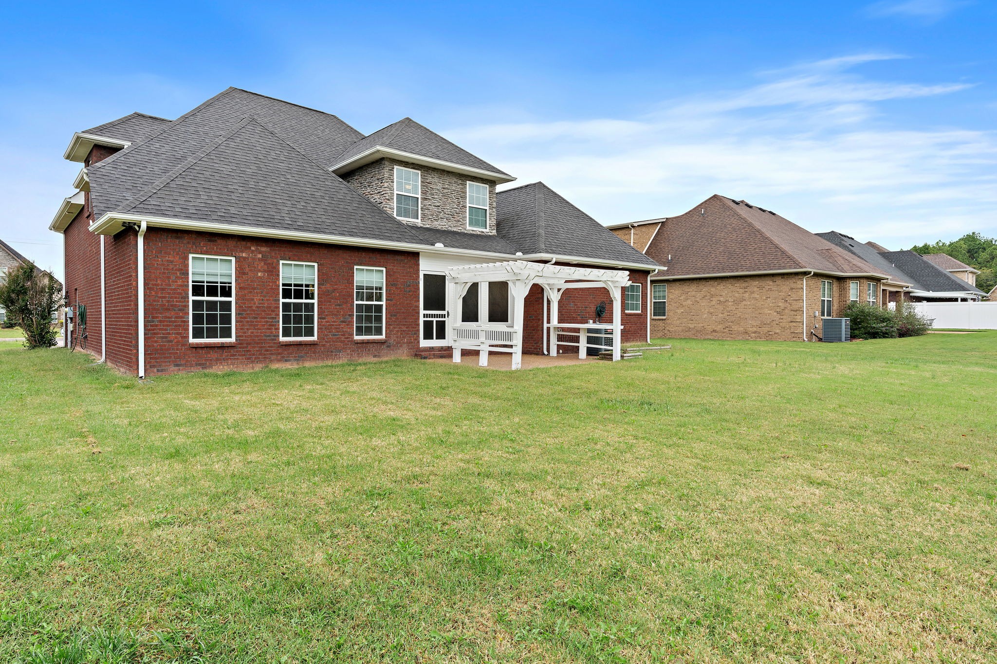 7670 Knobdate Rd