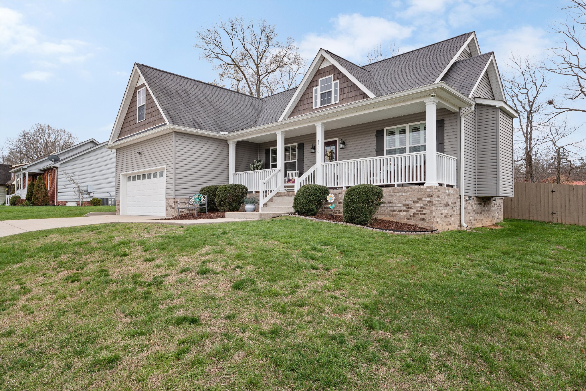7608 Leverette Dr