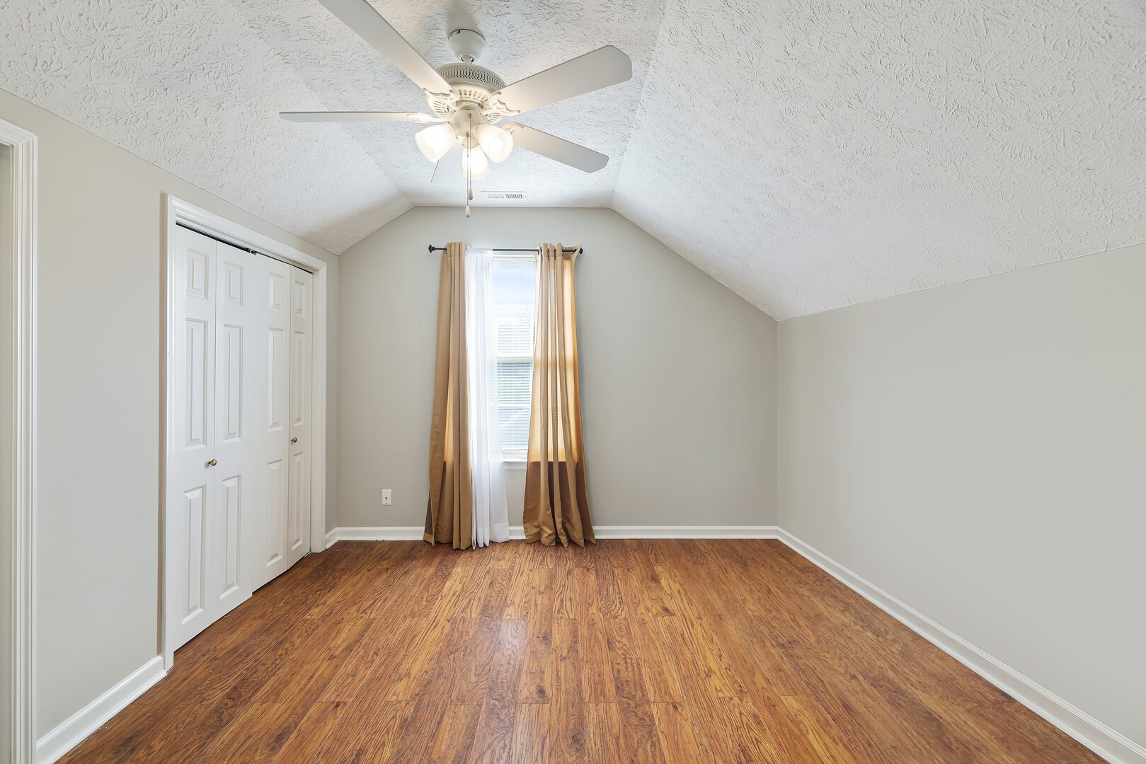 1021 Chateau Valley Ct