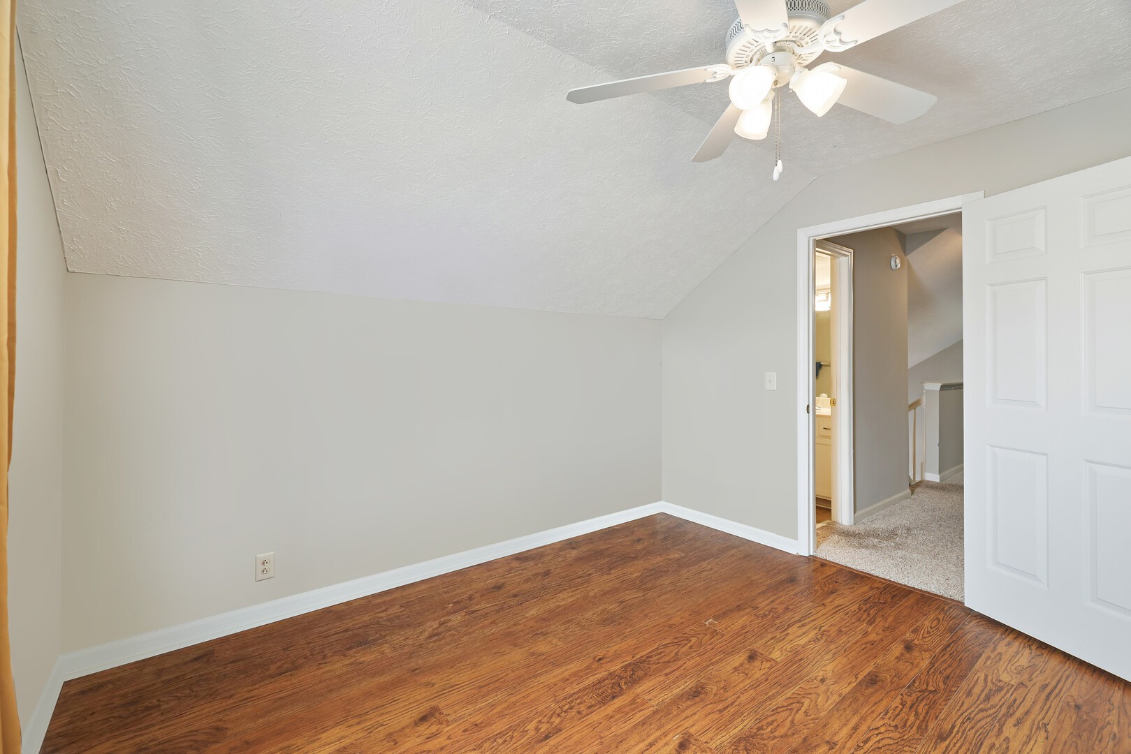 1021 Chateau Valley Ct