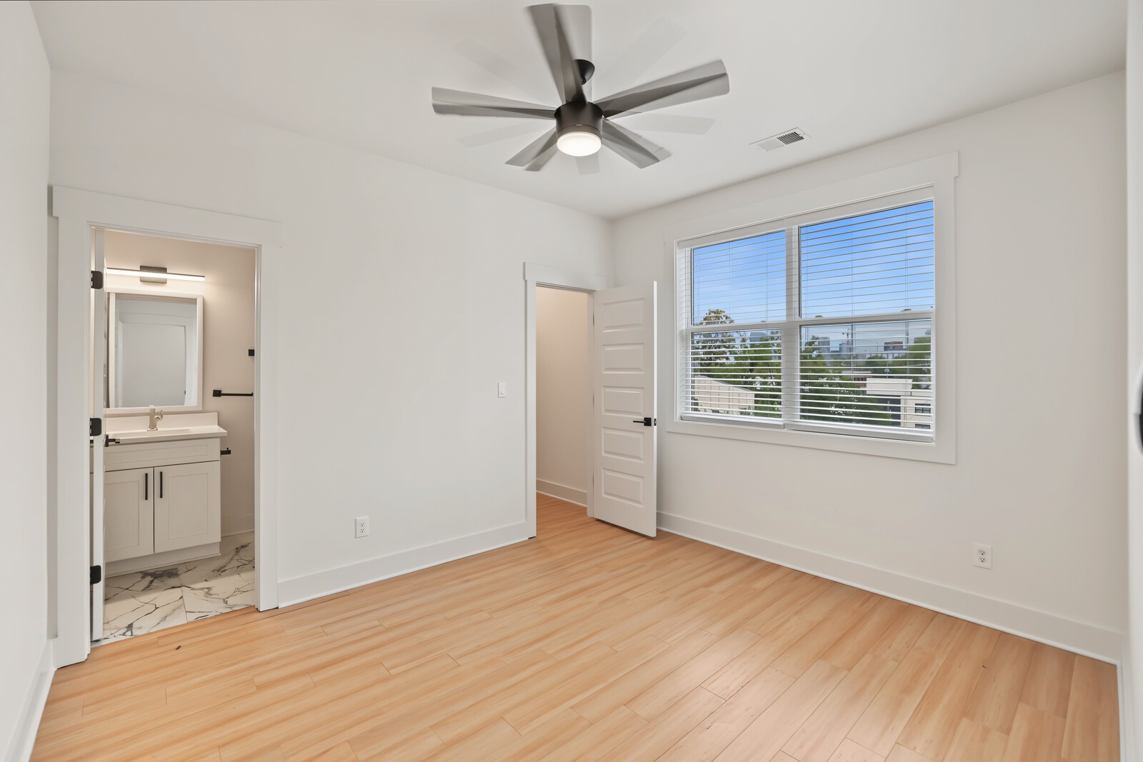 1813B Hermosa St