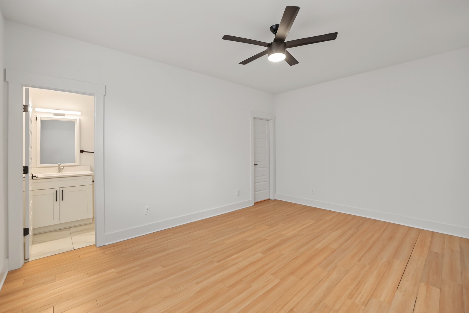 1813B Hermosa St