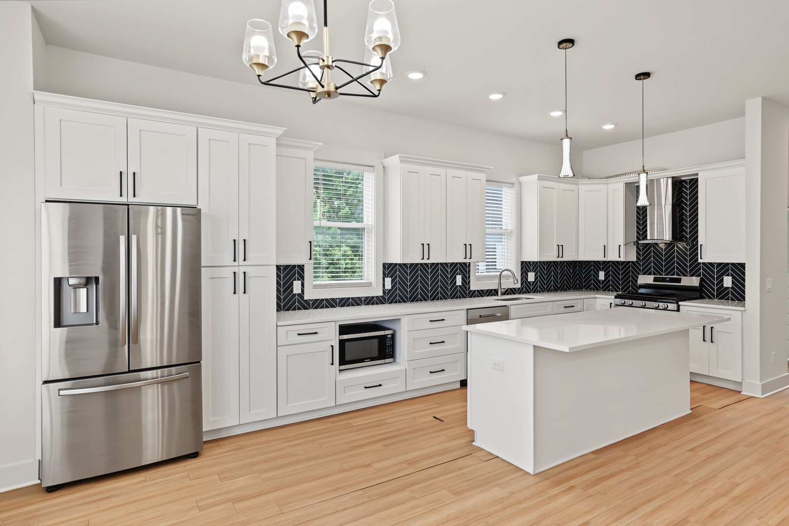1813B Hermosa St