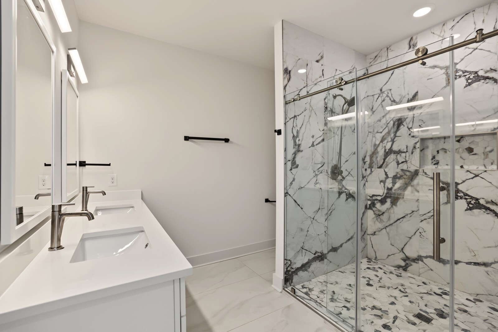 1813B Hermosa St