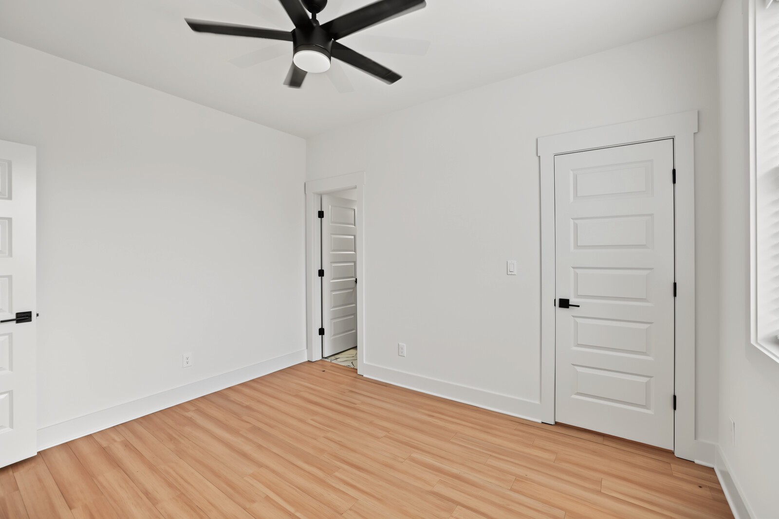 1813B Hermosa St