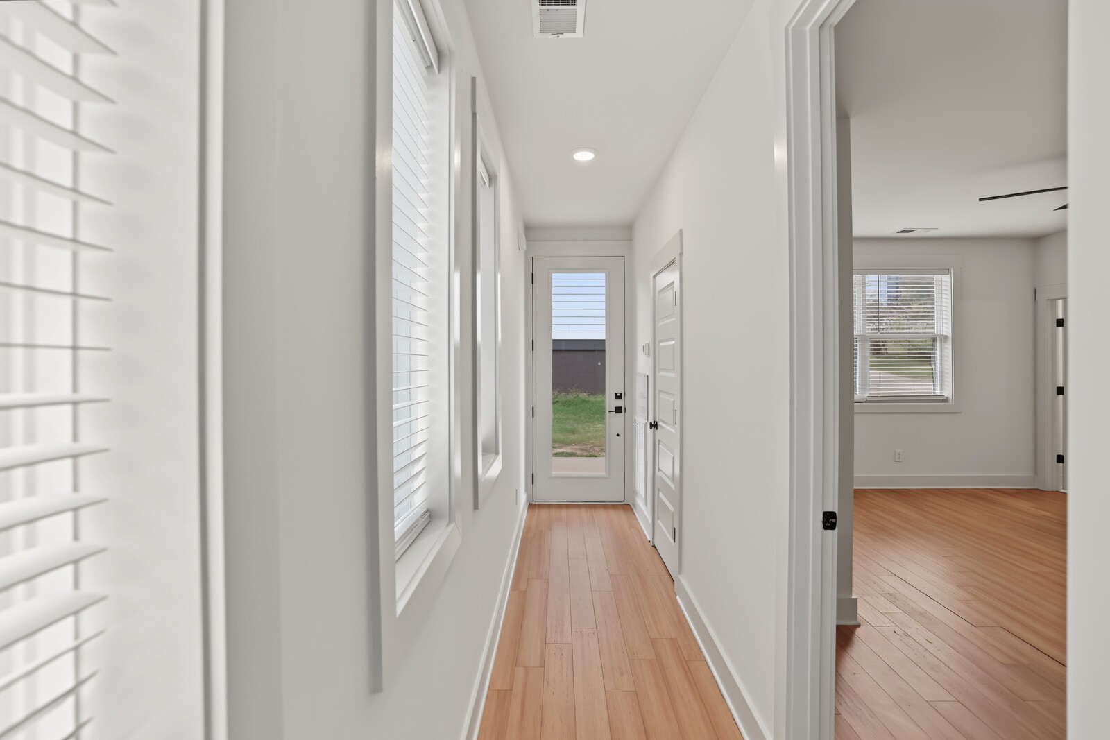 1813B Hermosa St