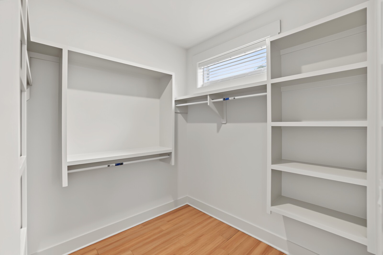 1813B Hermosa St