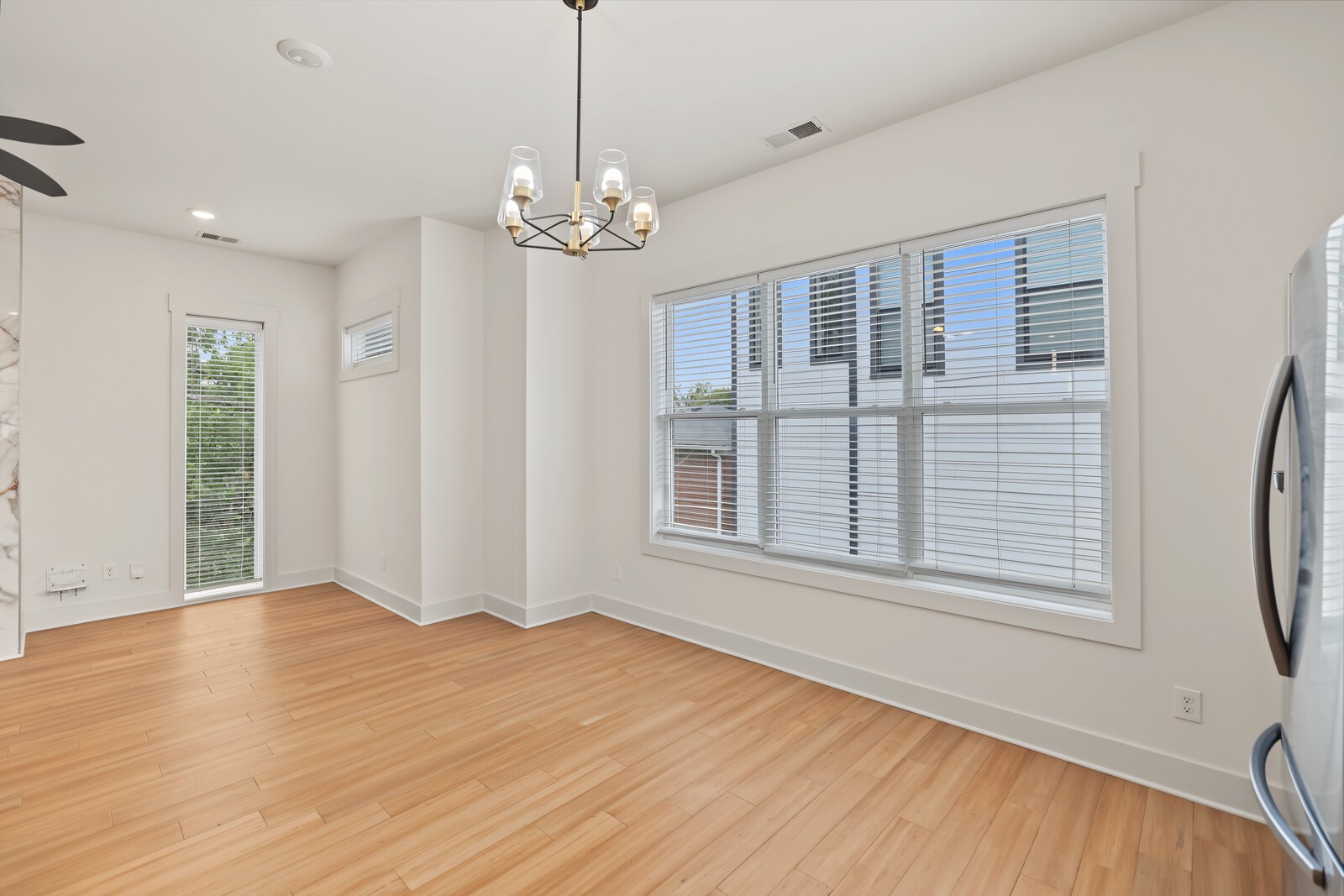 1813B Hermosa St