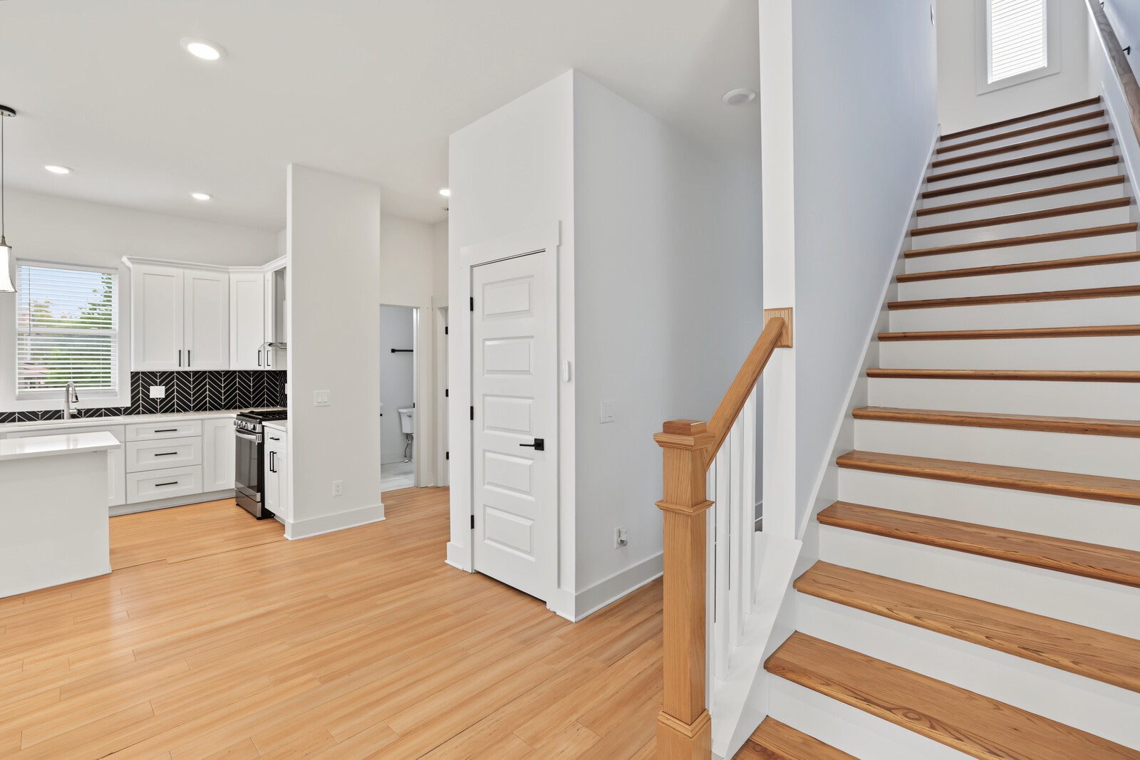 1813B Hermosa St