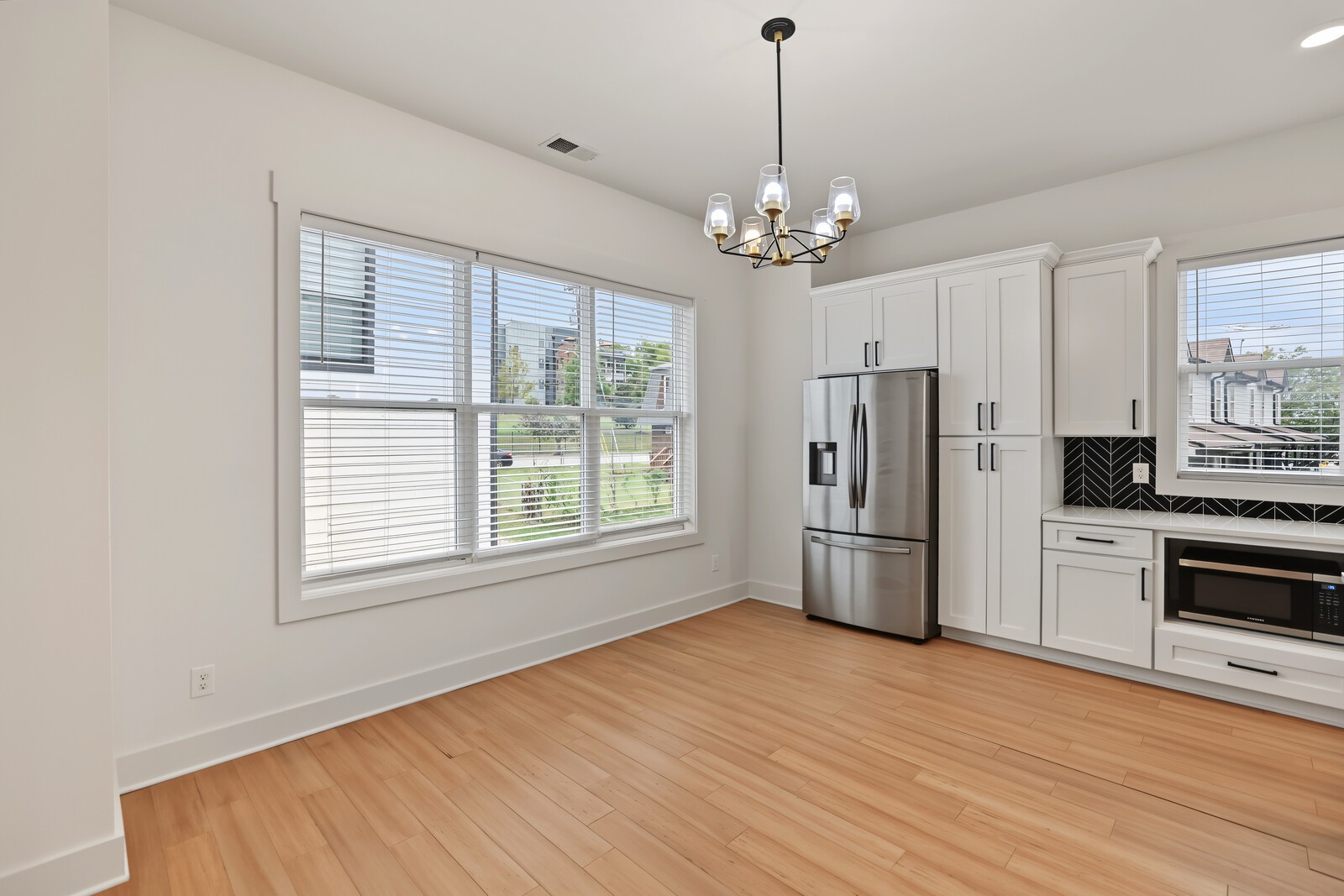 1813B Hermosa St
