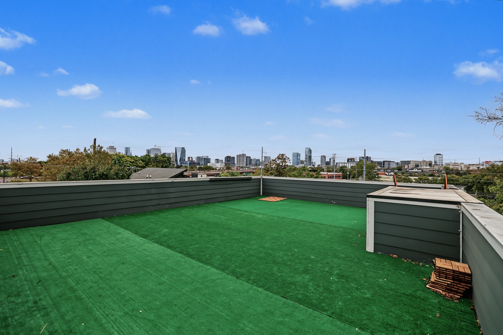 1813B Hermosa St