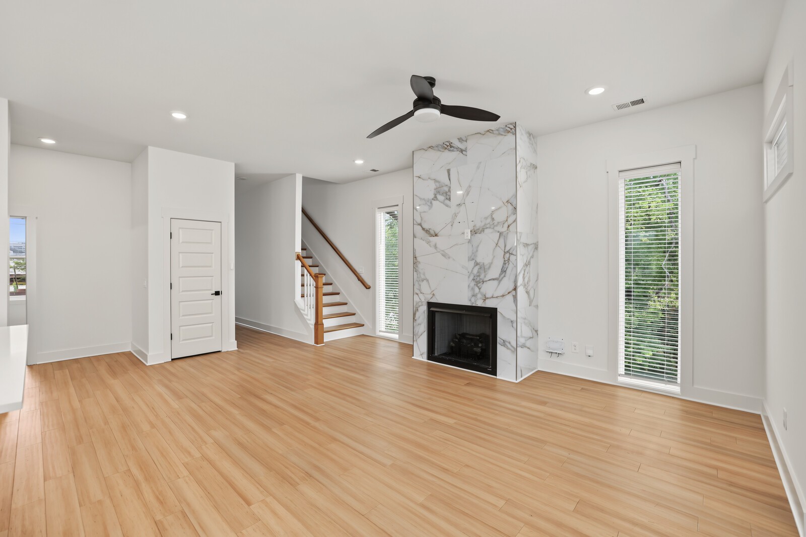 1813B Hermosa St