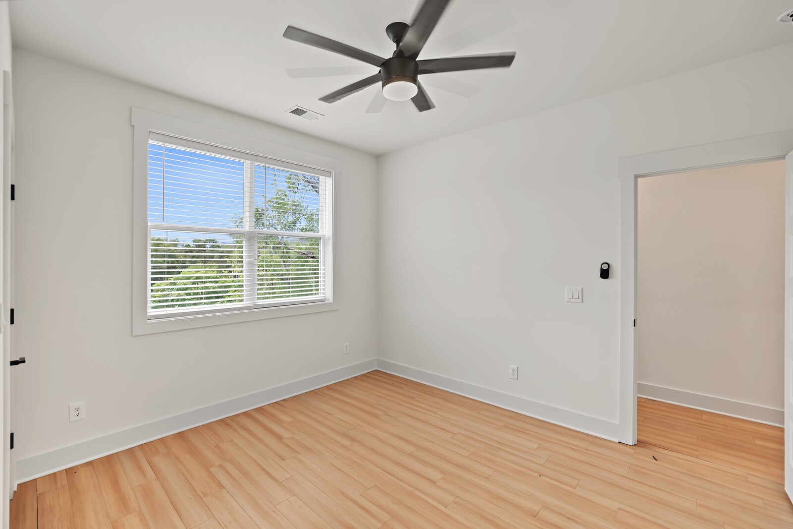 1813B Hermosa St