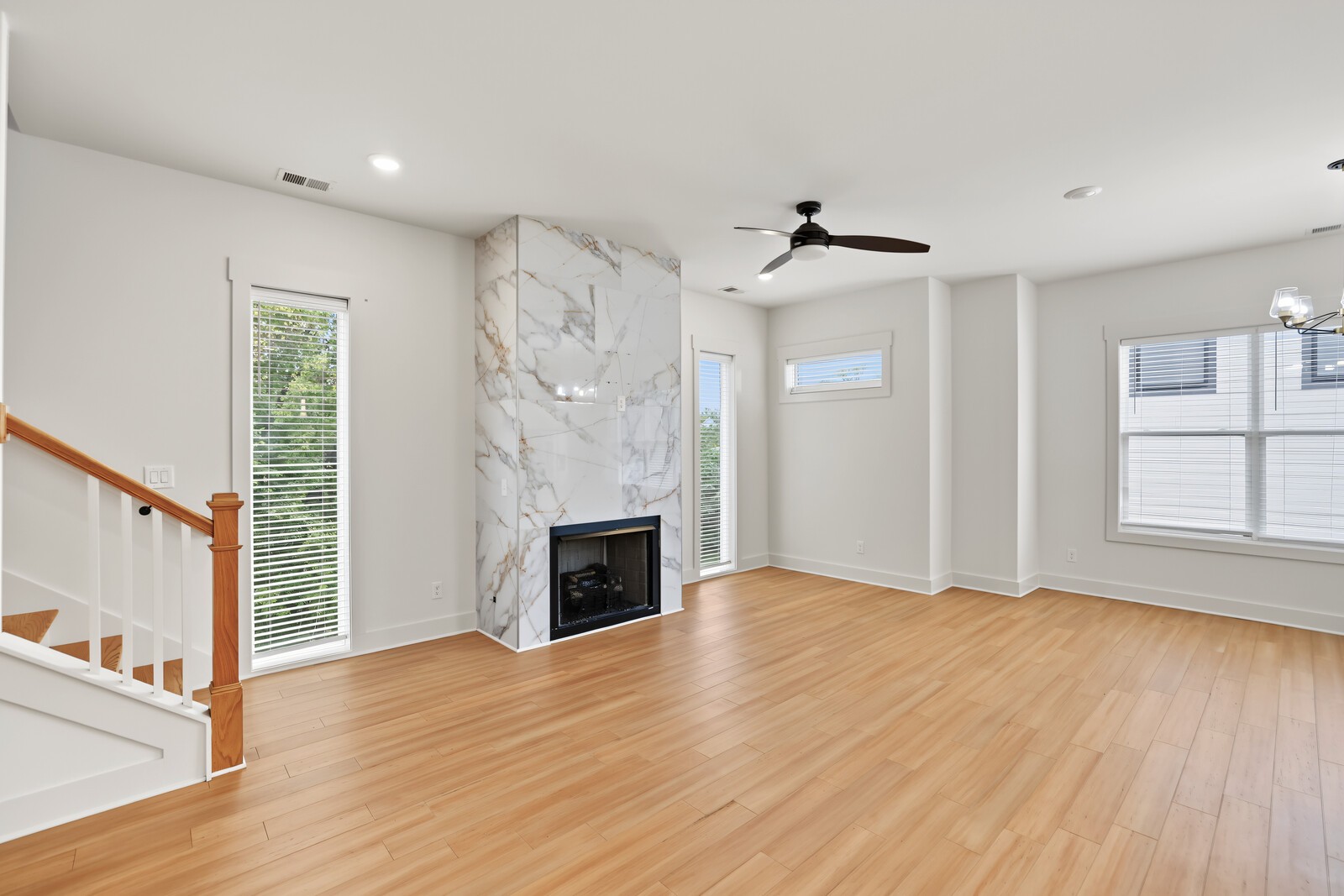 1813B Hermosa St