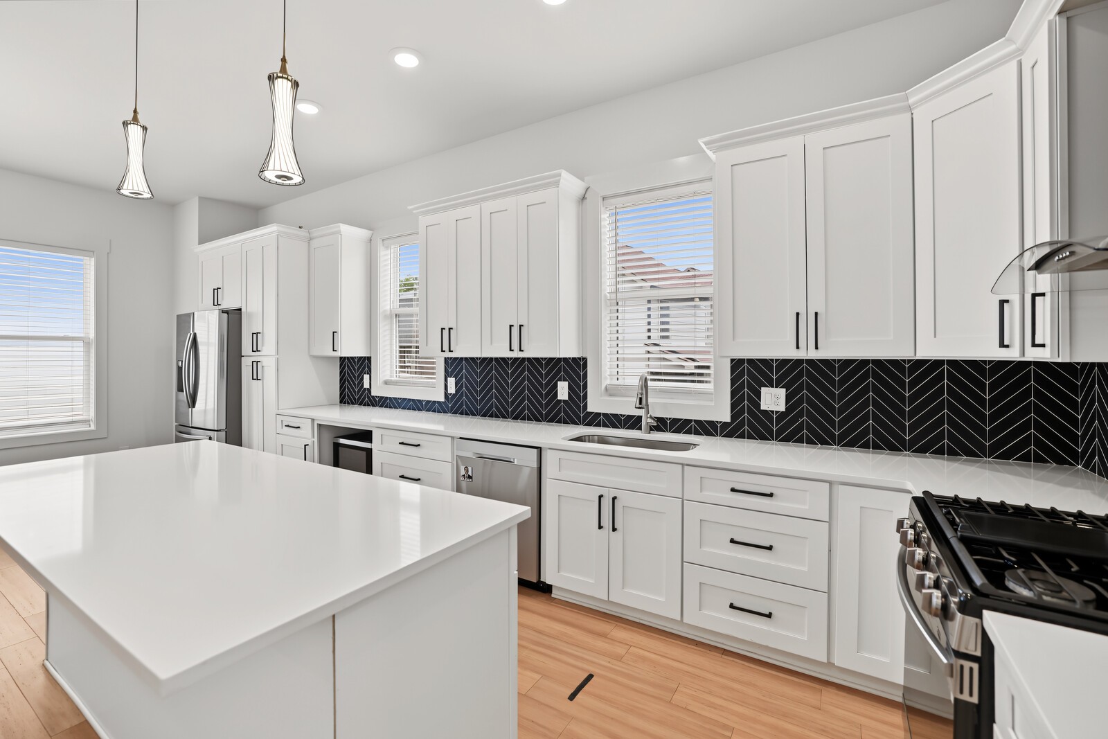 1813B Hermosa St