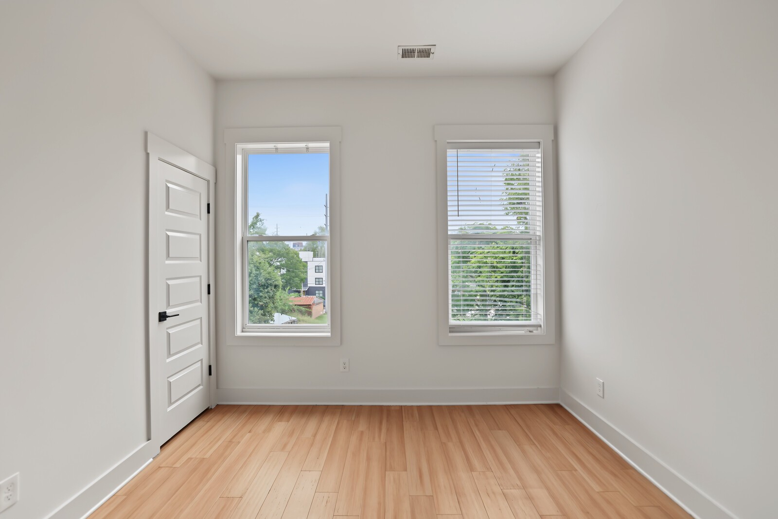 1813B Hermosa St
