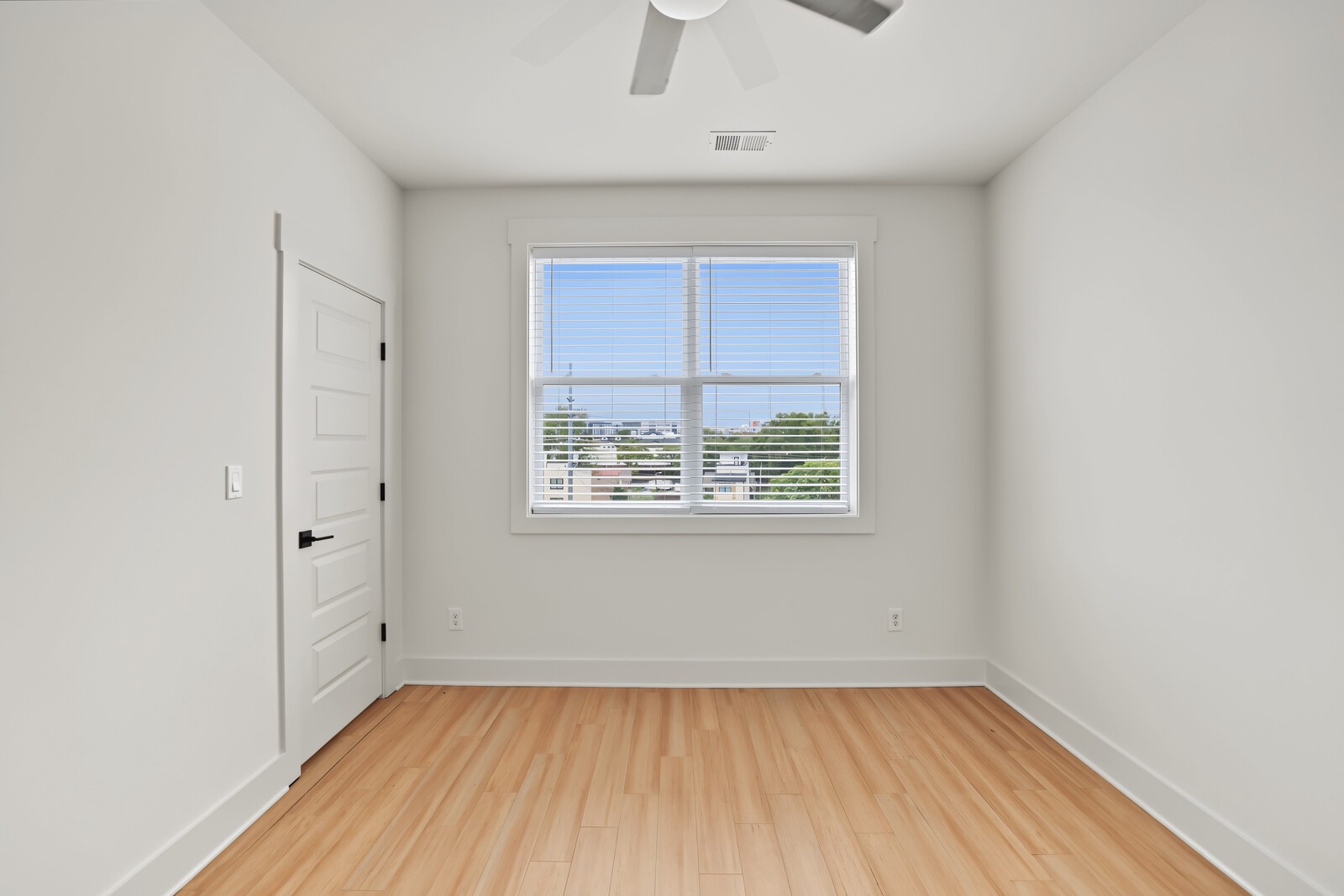 1813B Hermosa St