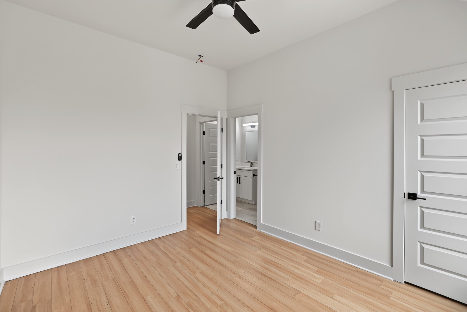 1813B Hermosa St