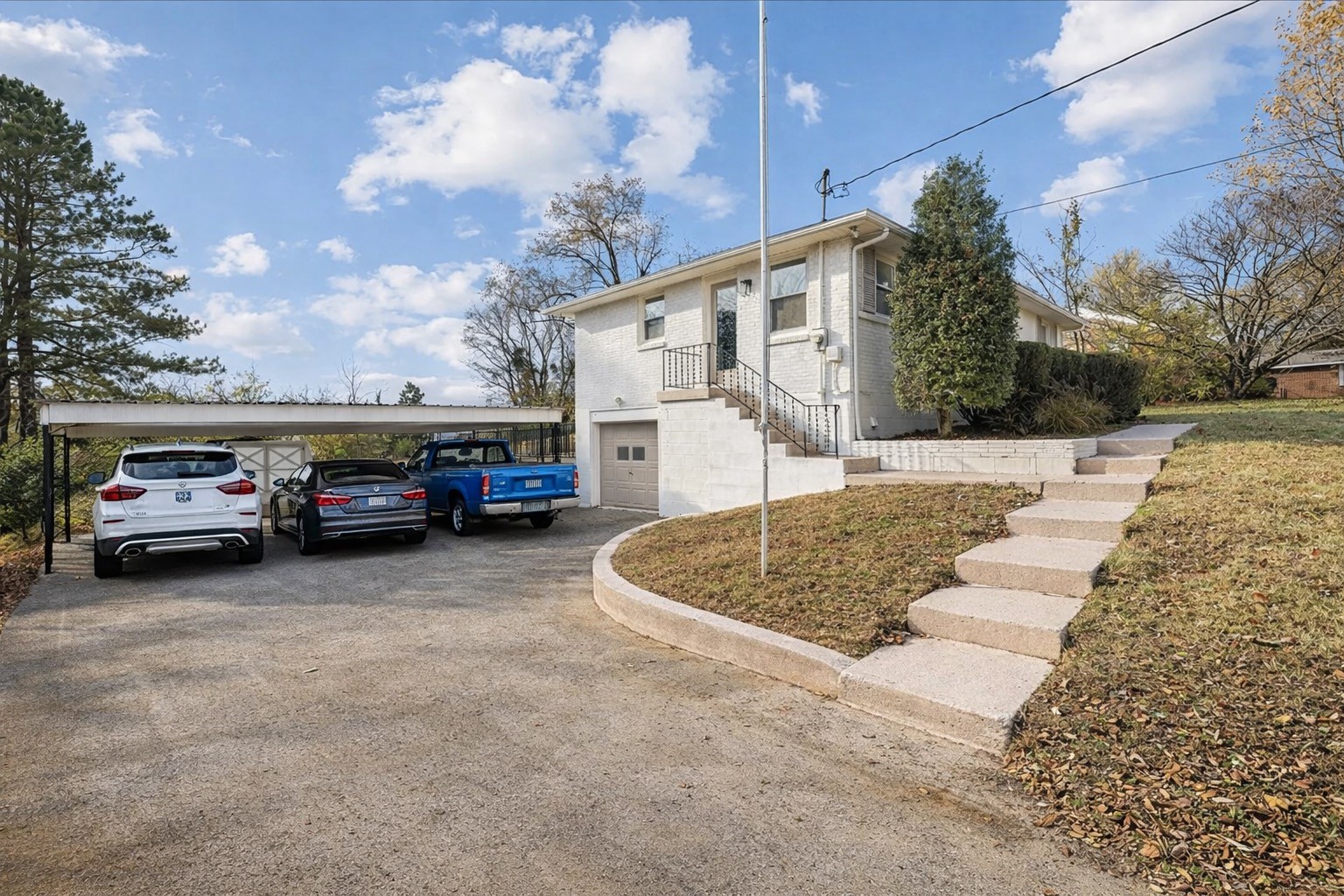 924 Shauna Dr