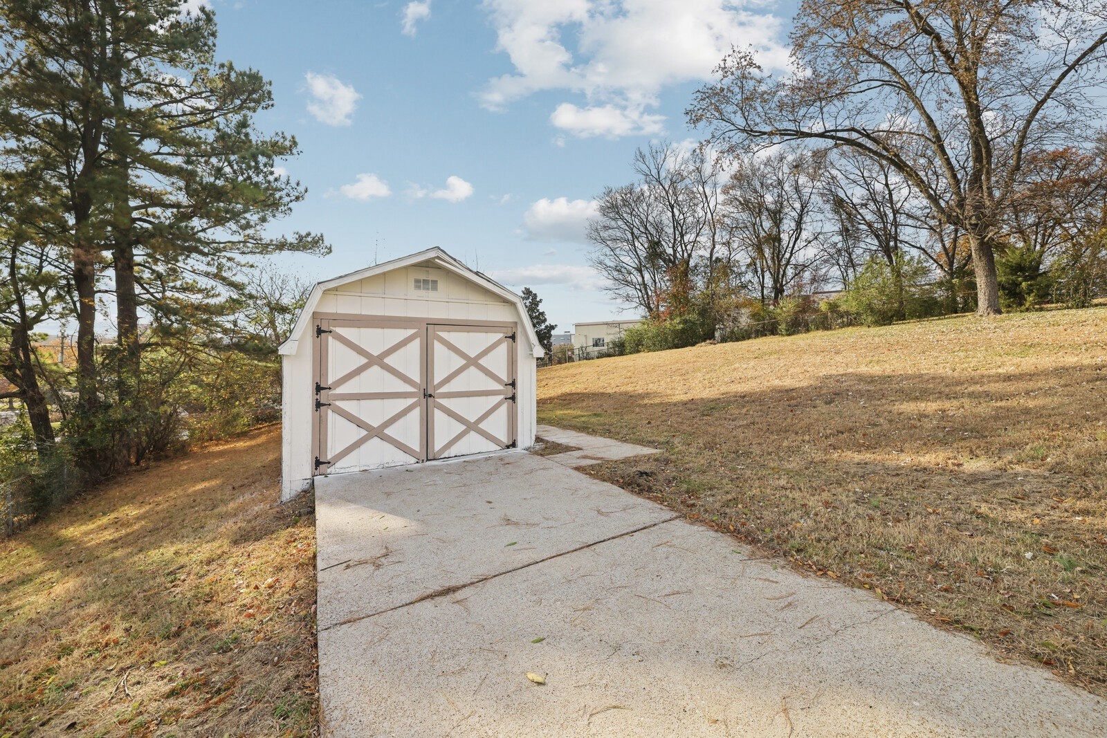 924 Shauna Dr