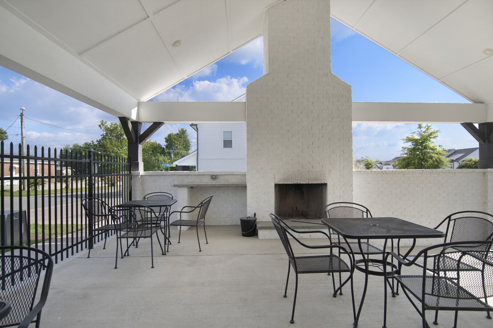 210 W Mill Dr